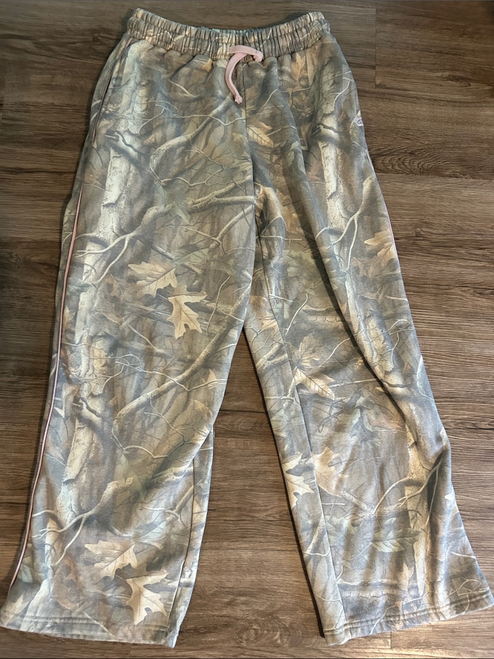 Daisy Street Camo Sweatpants with Pink Details